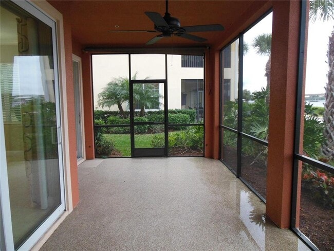 Foto del edificio - 1266 Riverscape St