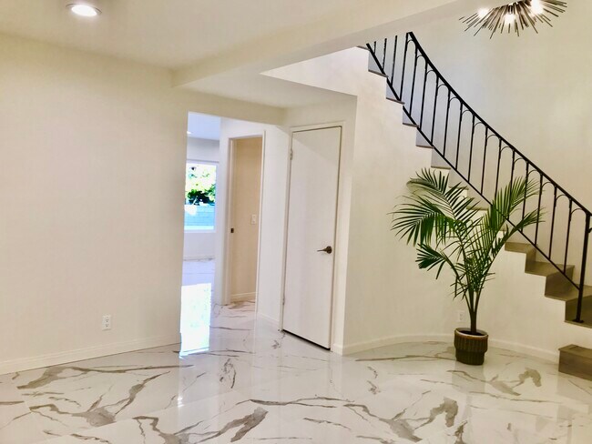 Building Photo - 11774 Doral Ave
