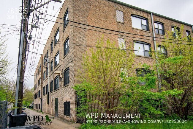 Foto del edificio - 7838 S Ellis Ave