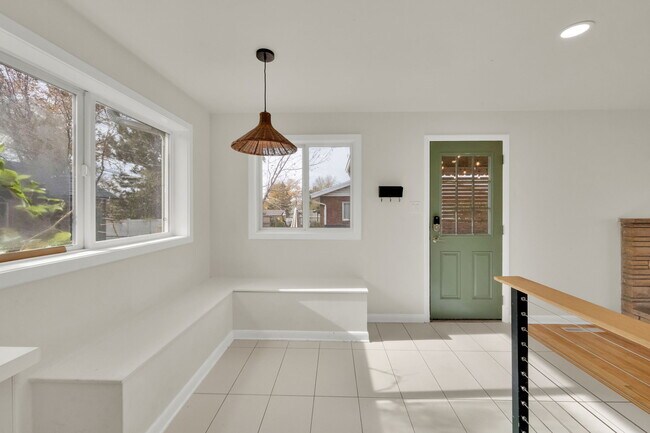 Foto del edificio - 60 E 1700 S