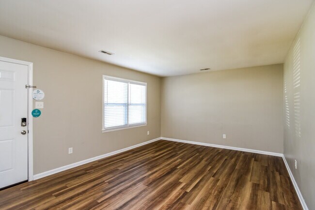 Foto del edificio - 6216 Bonnybrook Ln