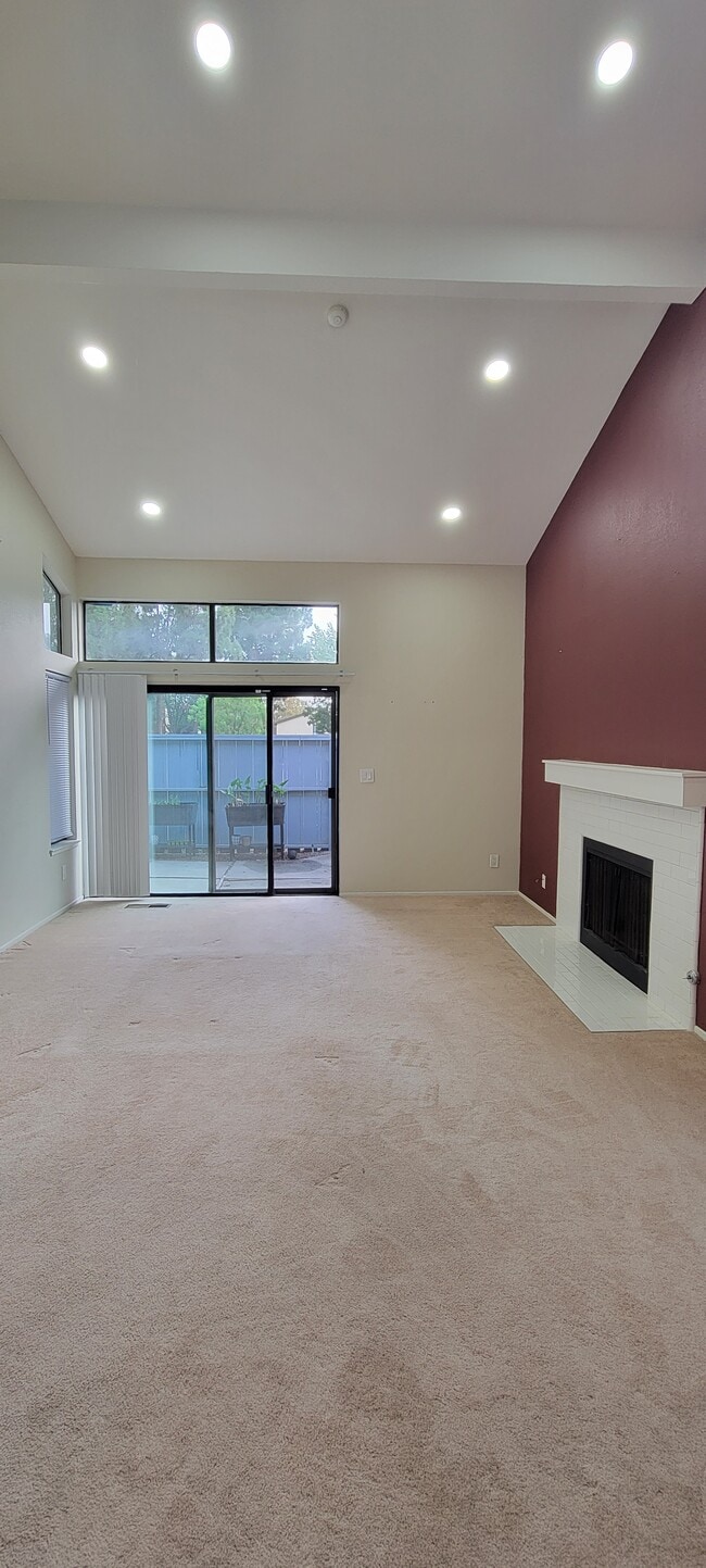 living area - 6203 Joaquin Murieta Ave
