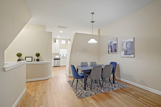 Foto del edificio - 8705 Bryam St