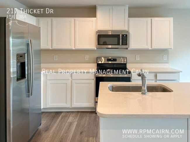 Building Photo - 217 Thicket Dr