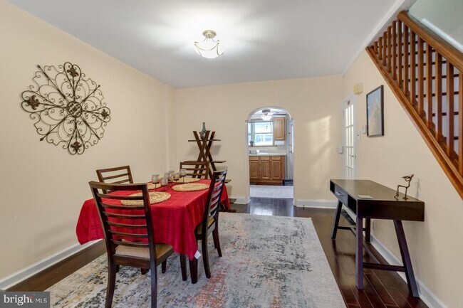 Building Photo - 1006 Morris St