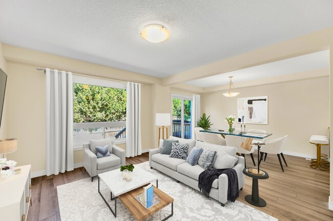 Photo du bâtiment - Riverbend Place and Upper Shore Townhomes