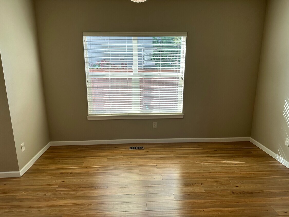 2080 NW Yohn Ranch Dr, Mcminnville, OR 97128 Townhome Rentals in