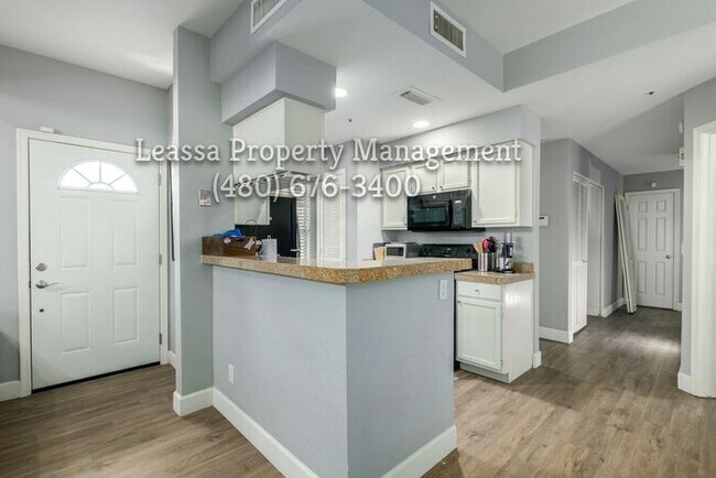 Building Photo - 7675 E McDonald Dr