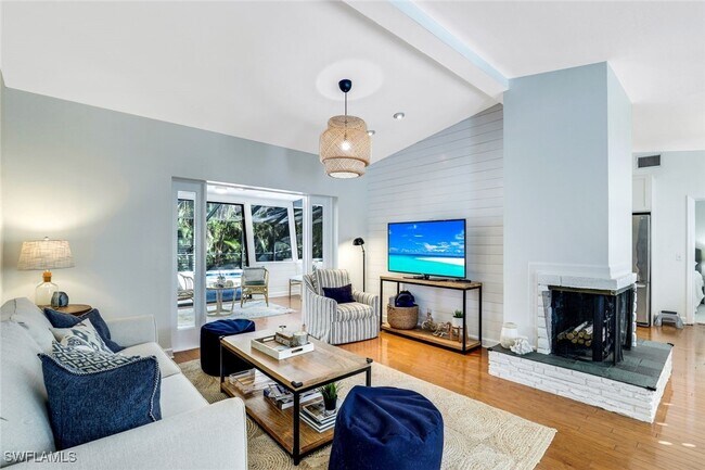 Foto del edificio - 739 7th Ave N