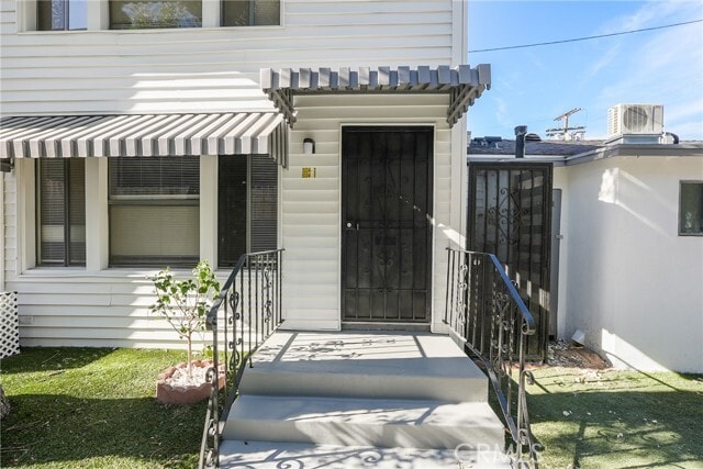 Foto del edificio - 5334 Cleon Ave