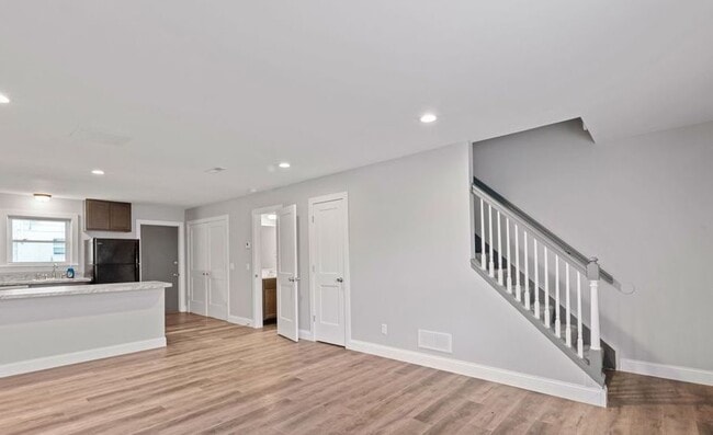 Building Photo - 2224 Cordova Ct