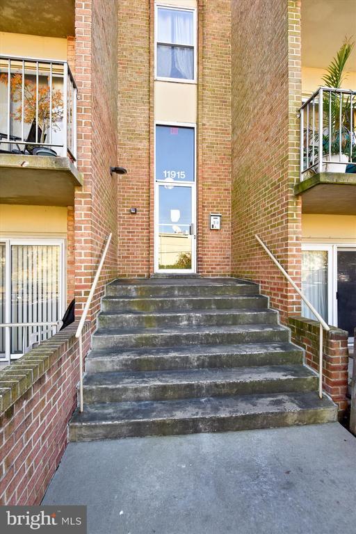 Foto del edificio - 11907 Parklawn Dr