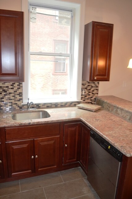 Kitchen - 1623 Green Street