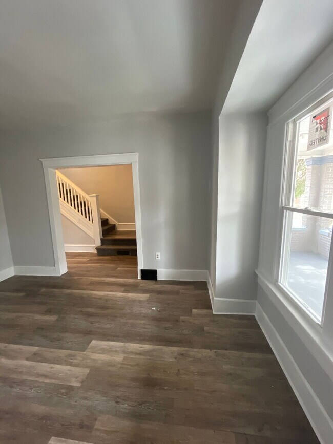 Building Photo - Completely renovated 4 bed 1 bath home near Kennywood Park!