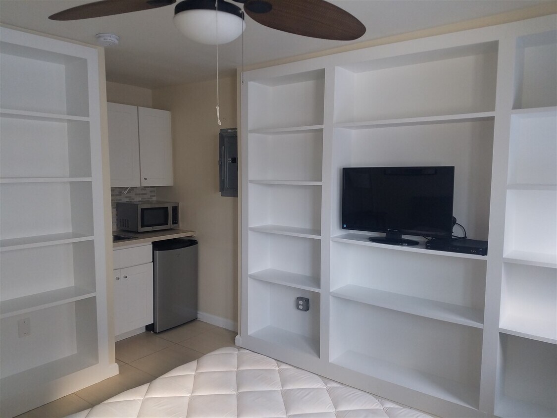 Foto principal - 857 Ocean Blvd