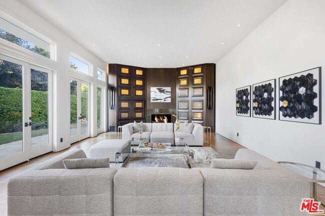 Building Photo - 11037 Anzio Rd