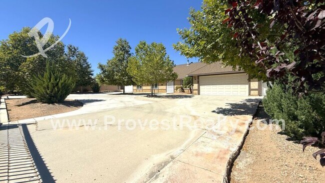 Foto del edificio - 7652 Sherborn Ave