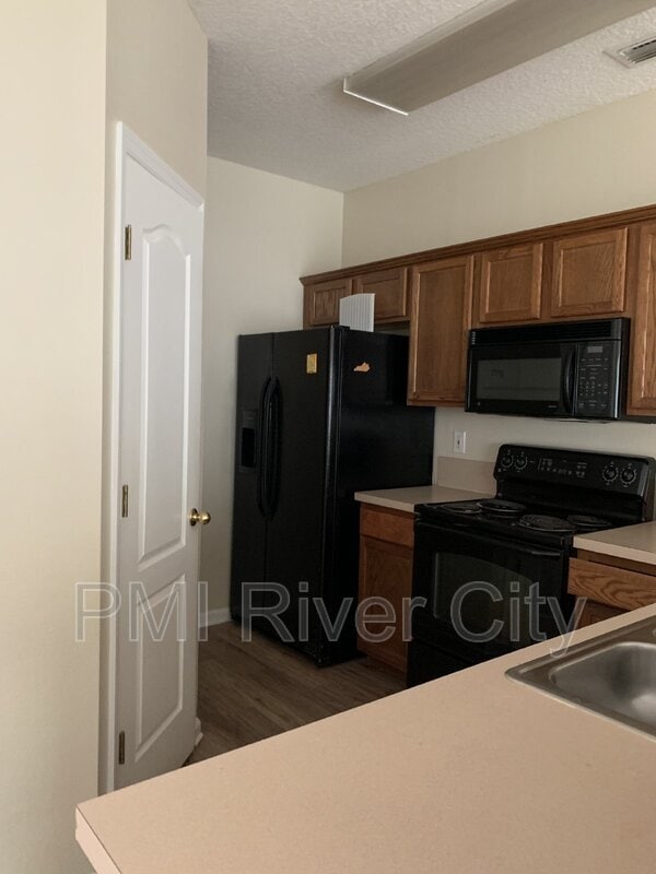 Building Photo - 1605 Biscayne Bay Dr