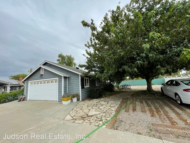 Building Photo - 2 br, 1 bath House - 3031 Dye Road