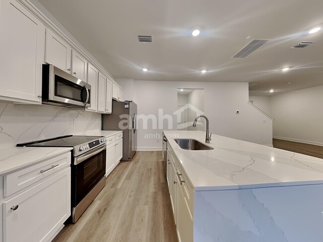 Foto del edificio - 5500 Front St