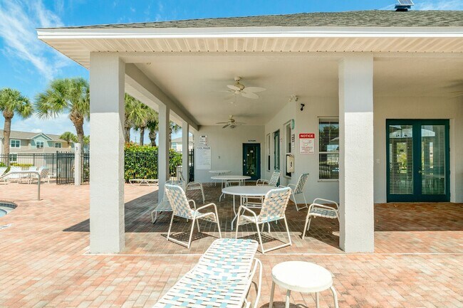 Foto del edificio - 3701 Titanic Cir