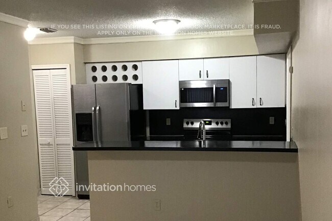 Foto del edificio - 9280 SW 154th Ct