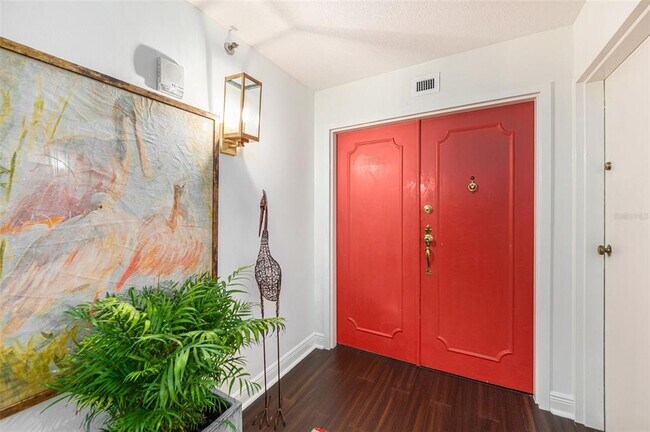 Building Photo - 3301 Bayshore Blvd