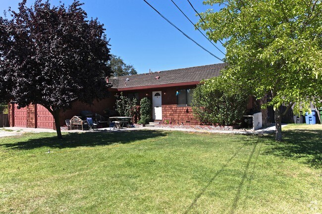 Foto del edificio - 8719 Windsor Rd