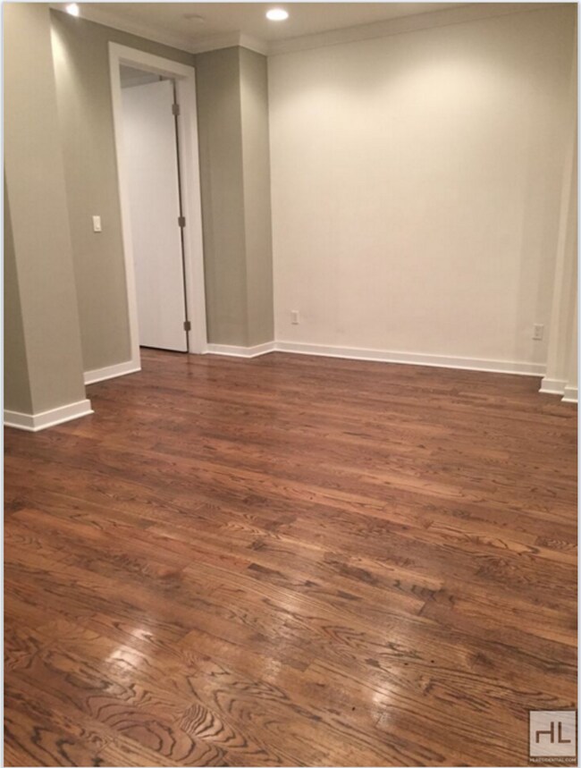 Foto del edificio - EASTERN PARKWAY / Crown Heights 1-Bed 1-Bath