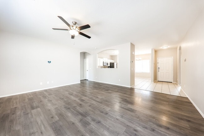 Foto del edificio - 13275 N Primrose St