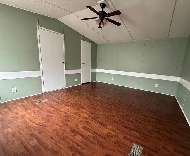 Foto del edificio - South Lake Charles, House for Rent