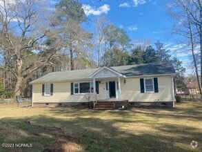 Building Photo - 6433 Country Club Dr