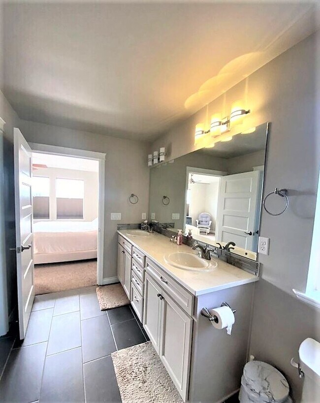 Foto del edificio - 4318 Blackstone Wy