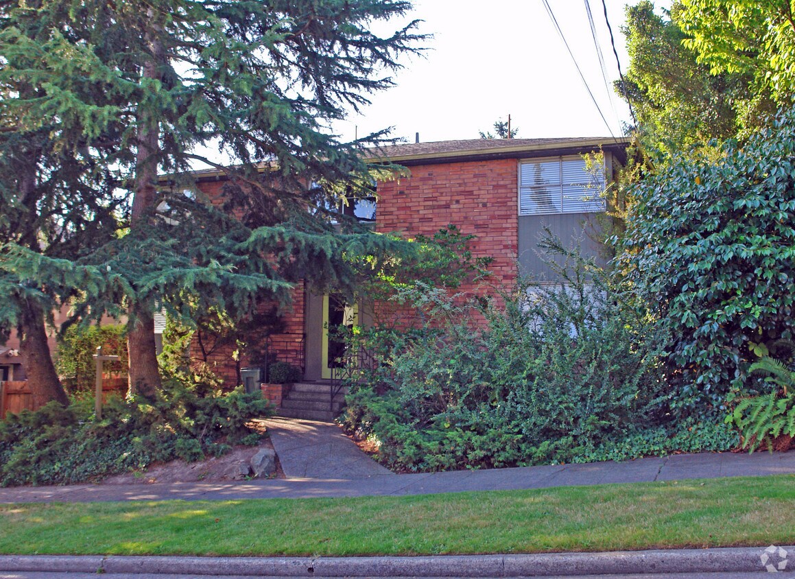 Primary Photo - 2113 N 37th St