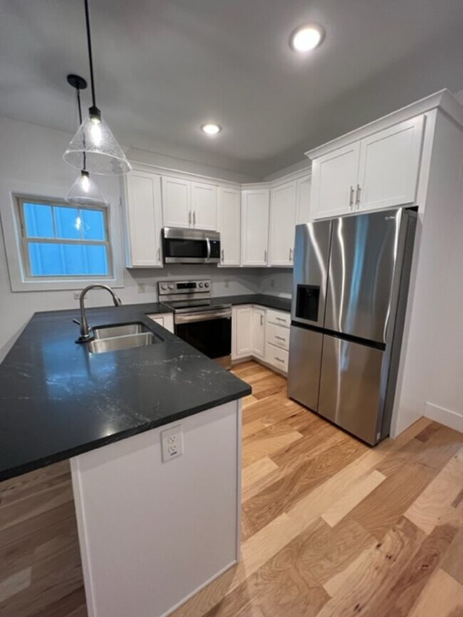 Foto del edificio - New Construction Weaverville Rental
