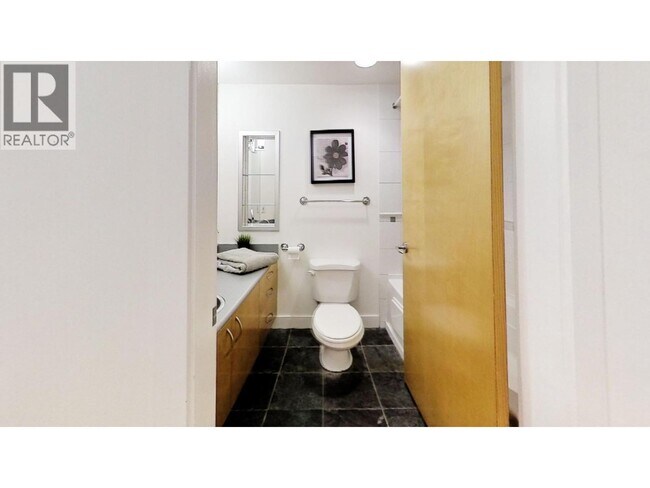 Photo du bâtiment - 1216 Homer St