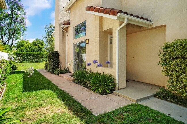 Building Photo - GUARD GATED, BEAUTIFULLY REMODELED CALABAS...