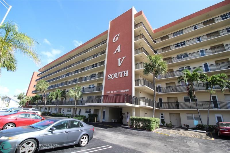 Primary Photo - 2350 NE 14th Street Causeway