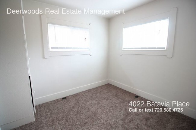 Foto del edificio - 4022 Batavia Pl