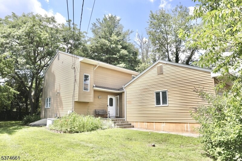Foto principal - 312 N Harrison St