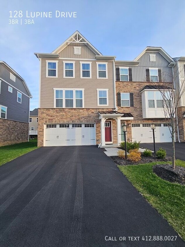 Foto principal - 128 Lupine Dr
