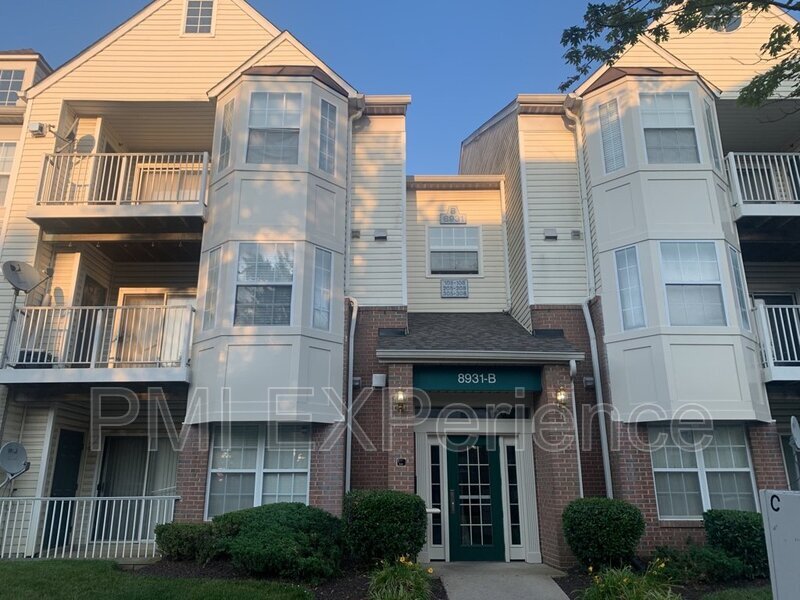 Foto principal - 8931 Town Center Cir