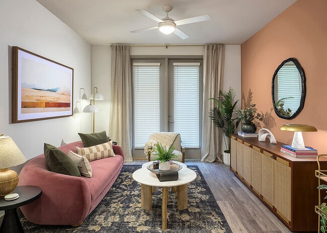 Building Photo - Wayfern Apartments