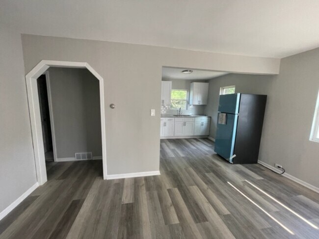 Foto del edificio - 1607 Kenmore Ave