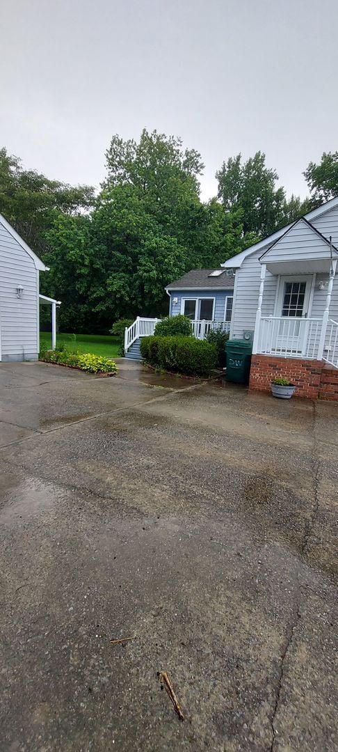 Building Photo - Beautiful Ranch in desirable location