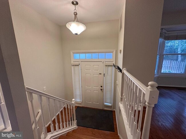 Building Photo - 13 Carriage House Cir