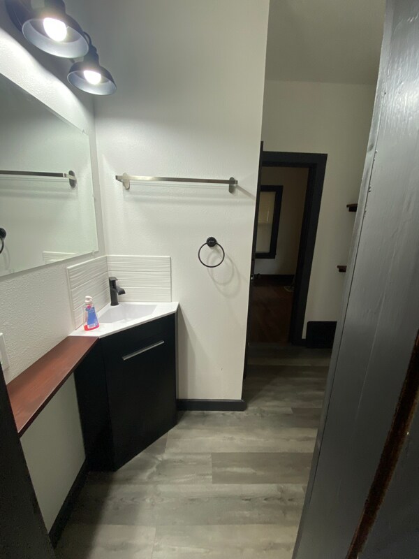 Foto del edificio - 808 W 3rd St