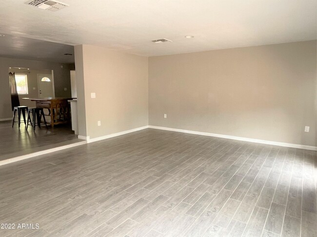 Building Photo - 1264 W Galveston St
