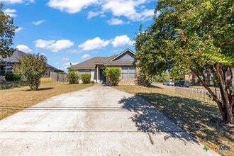 Building Photo - 2504 Saulsbury Dr