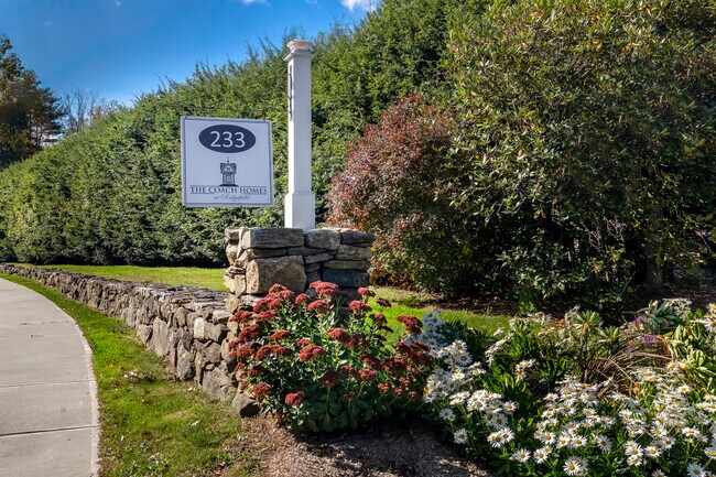 Foto del edificio - 233 Danbury Rd